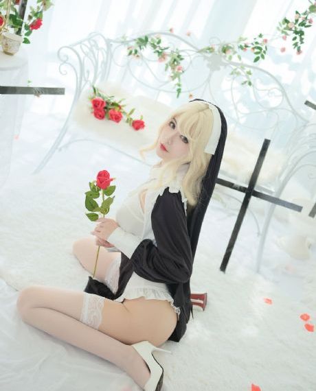 欧美吊系妆_国产剧动漫在线观看