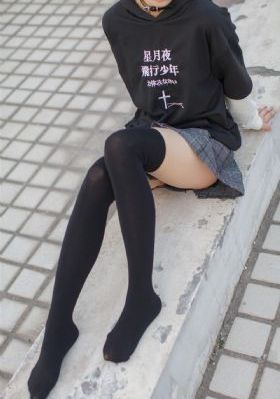 国产搜索在线播放精品夥_午夜在线观看完整版